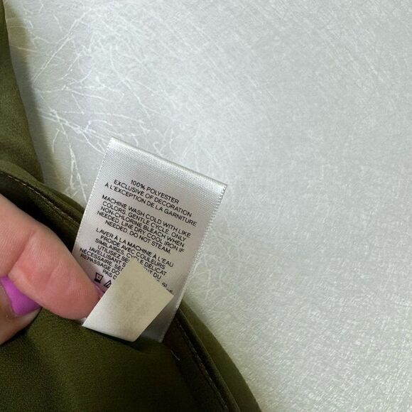 Express Double V Embroidered Downtown Cami L - Picture 4 of 5